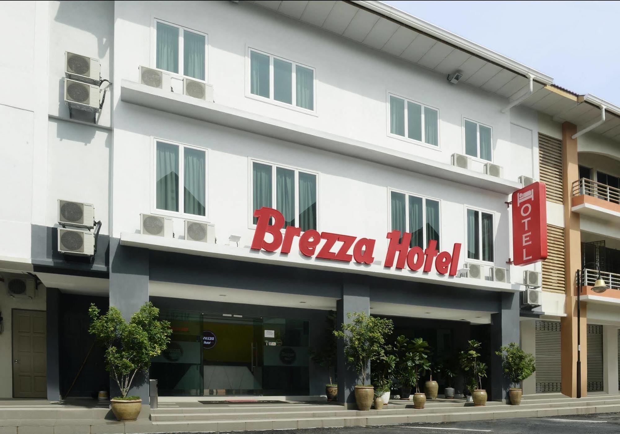 Brezza Hotel Лумут Екстер'єр фото