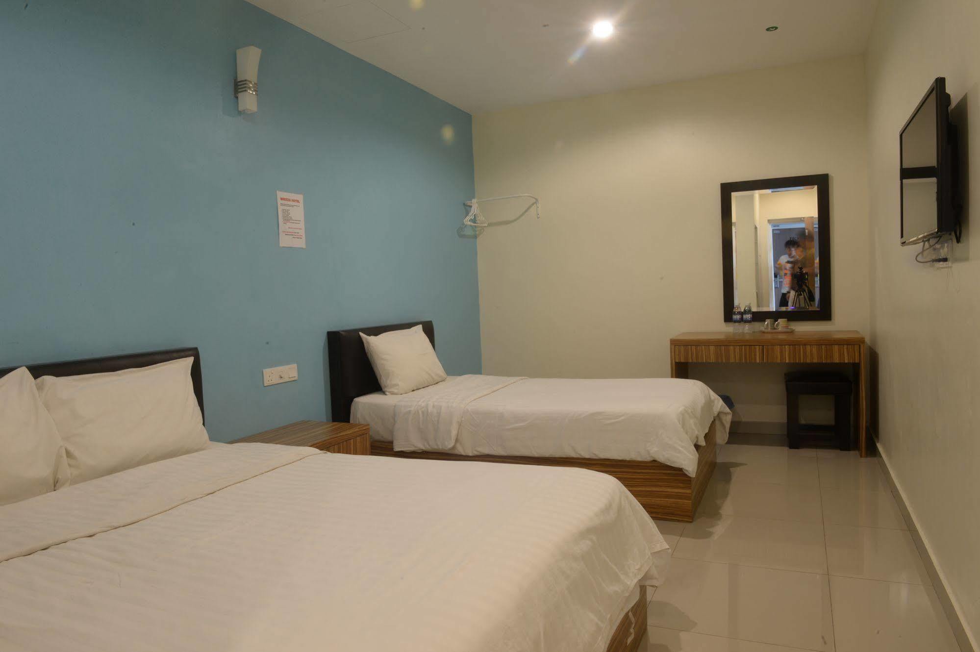 Brezza Hotel Лумут Екстер'єр фото